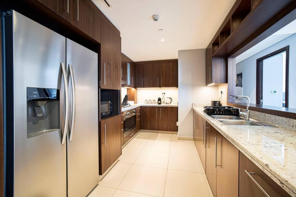 Magnificent Brand New Lux 3Br Burj & Fountain View Apartment Dubai Exterior photo