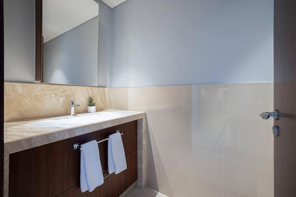 Magnificent Brand New Lux 3Br Burj & Fountain View Apartment Dubai Exterior photo
